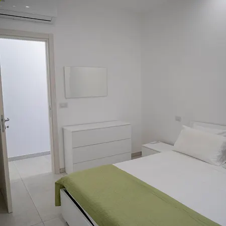 Cordella 1 Marina di San Gregorio